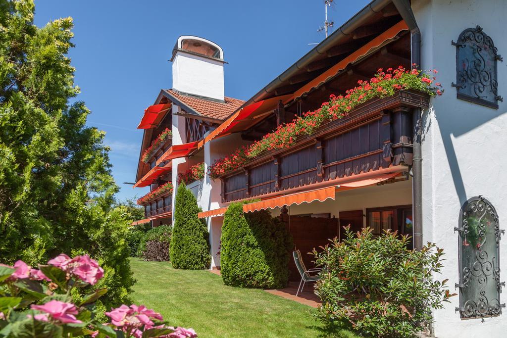 Hotel Alpina Hagnau am Bodensee Extérieur photo