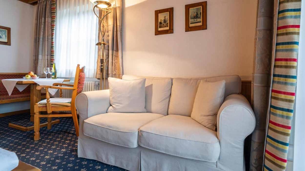 Hotel Alpina Hagnau am Bodensee Extérieur photo
