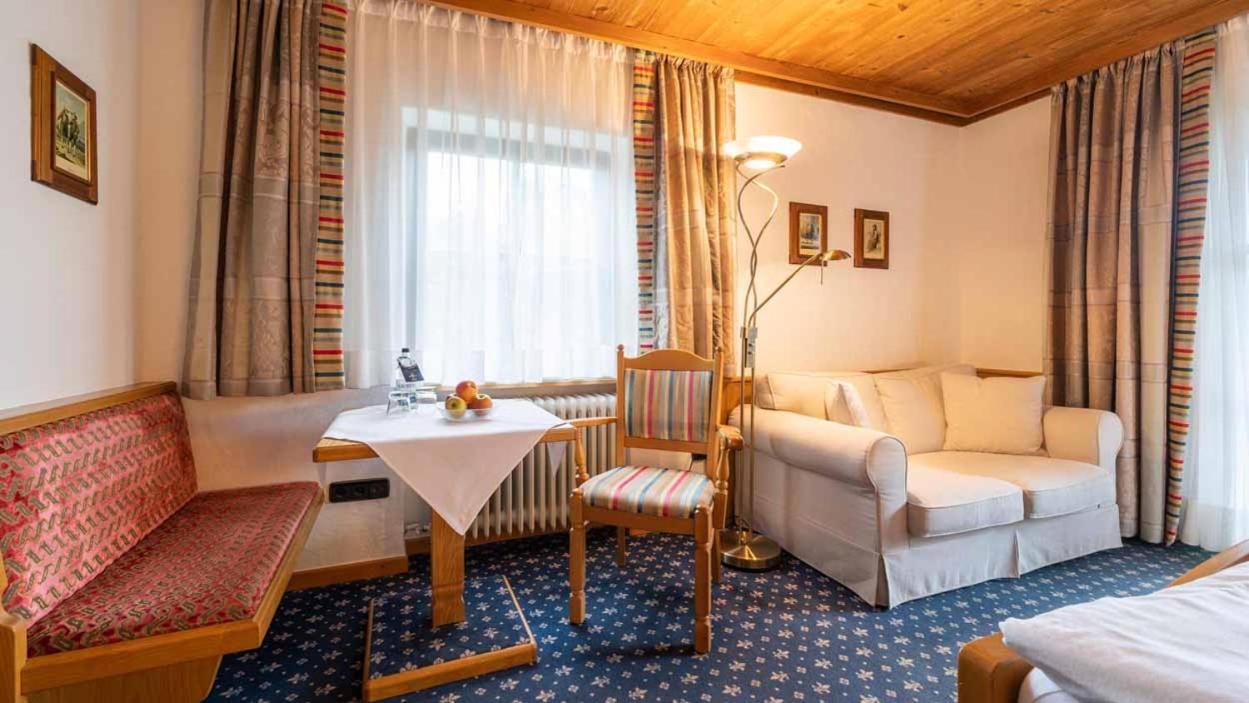 Hotel Alpina Hagnau am Bodensee Extérieur photo