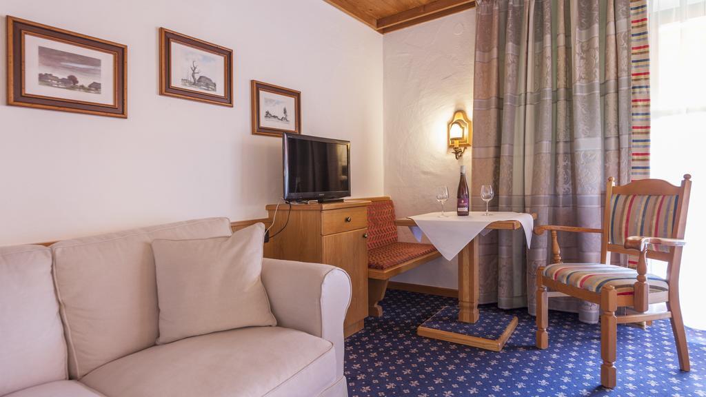 Hotel Alpina Hagnau am Bodensee Extérieur photo