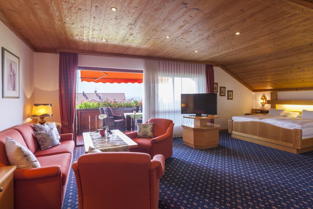 Hotel Alpina Hagnau am Bodensee Extérieur photo